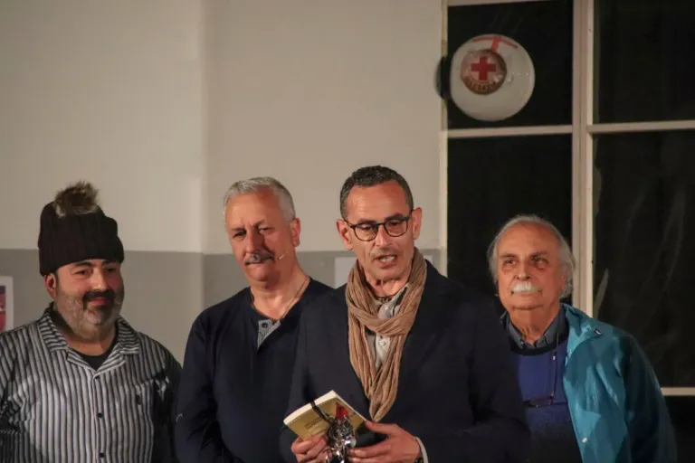 Occhio non vede, Compagnia Teatrale Jonica: foto di scena