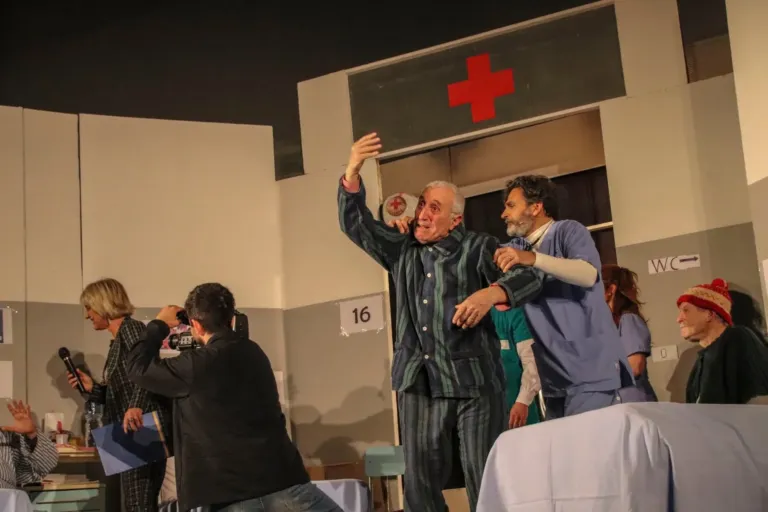 Occhio non vede, Compagnia Teatrale Jonica: foto di scena