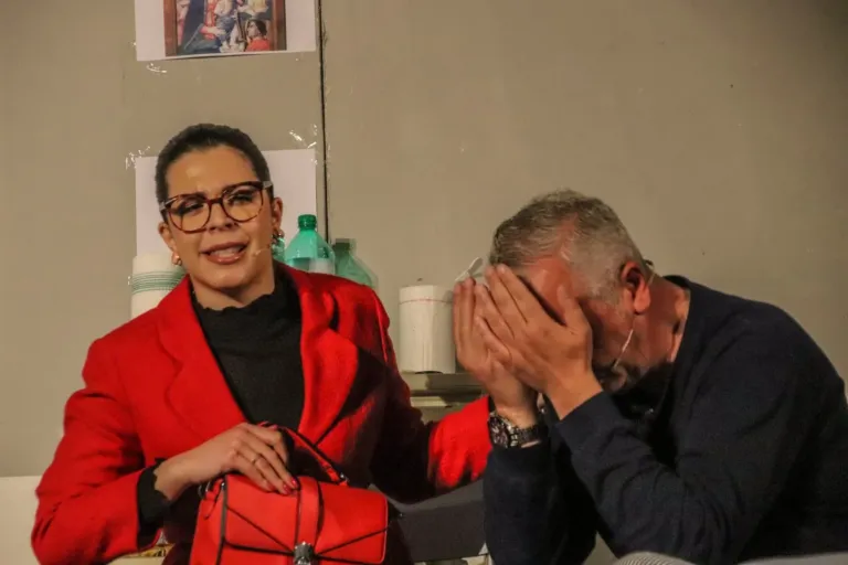 Occhio non vede, Compagnia Teatrale Jonica: foto di scena