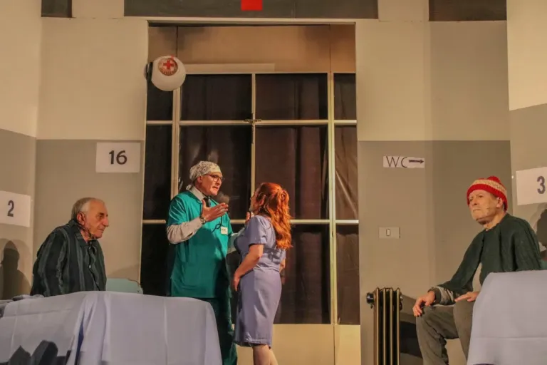 Occhio non vede, Compagnia Teatrale Jonica: foto di scena