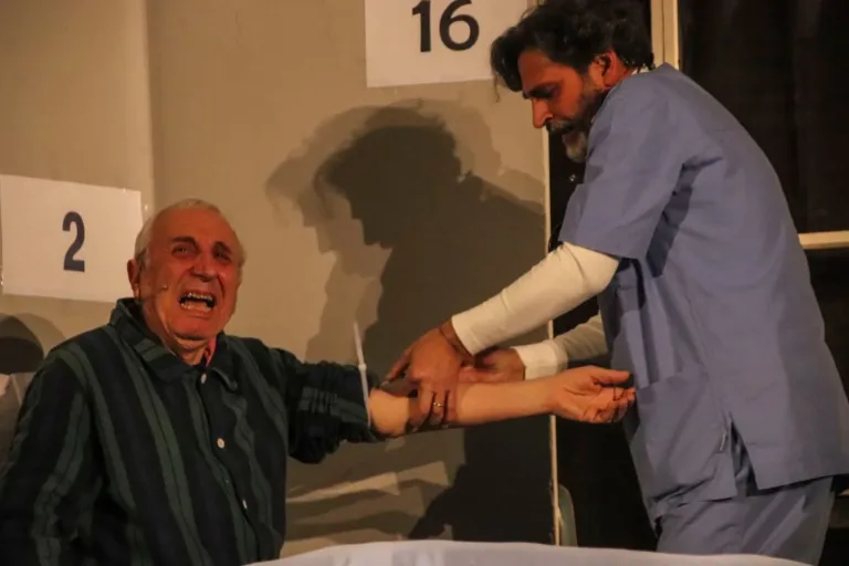 Occhio non vede, Compagnia Teatrale Jonica: foto di scena