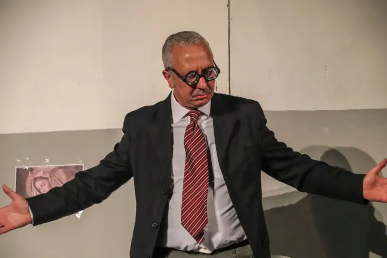 Occhio non vede, Compagnia Teatrale Jonica: foto di scena