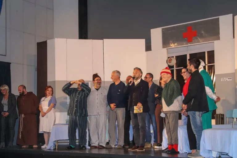 Occhio non vede, Compagnia Teatrale Jonica: foto di scena