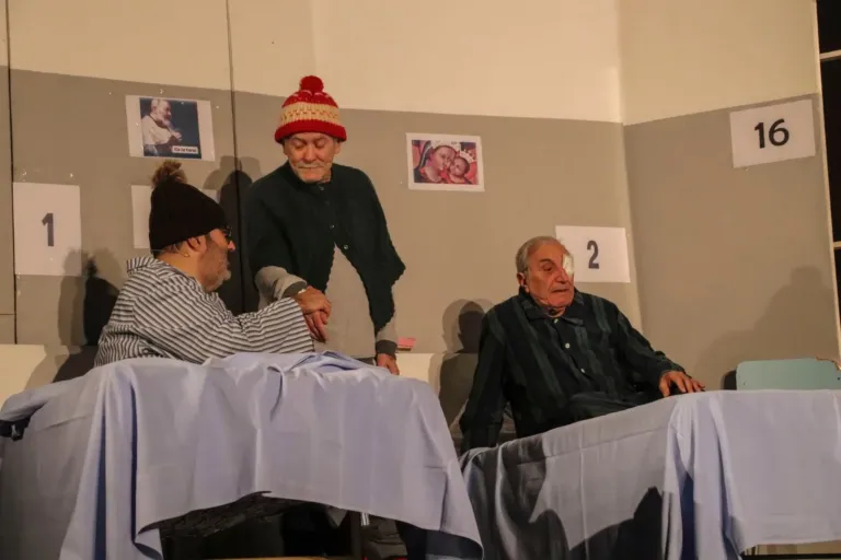 Occhio non vede, Compagnia Teatrale Jonica: foto di scena
