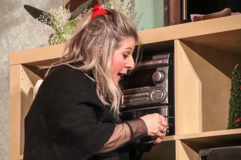 Roba da matti, Compagnia Teatrale Jonica: foto di scena