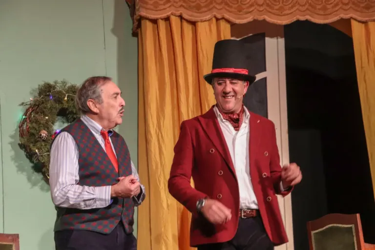 Roba da matti, Compagnia Teatrale Jonica: foto di scena