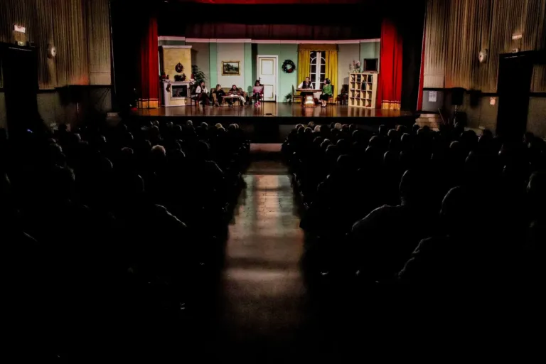Roba da matti, Compagnia Teatrale Jonica: foto di scena