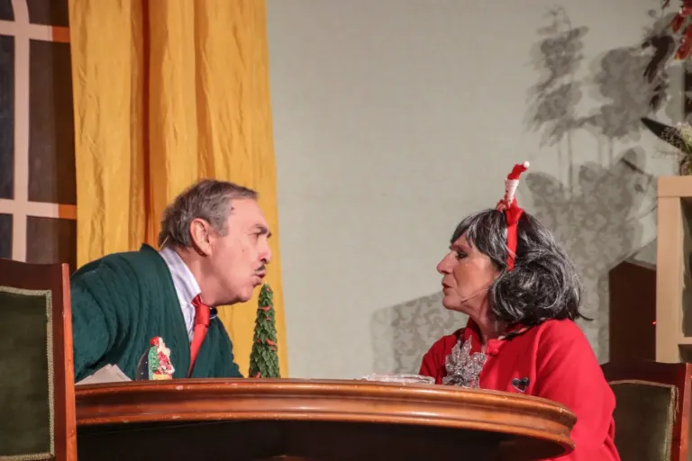 Roba da matti, Compagnia Teatrale Jonica: foto di scena