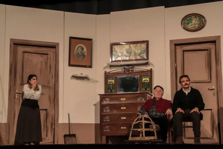 Scuru, Compagnia Teatrale Jonica: foto di scena