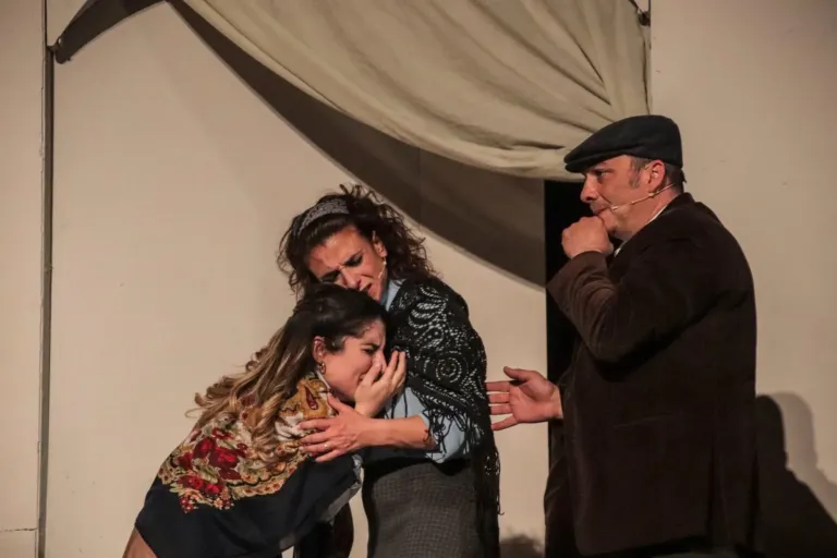 Scuru, Compagnia Teatrale Jonica: foto di scena