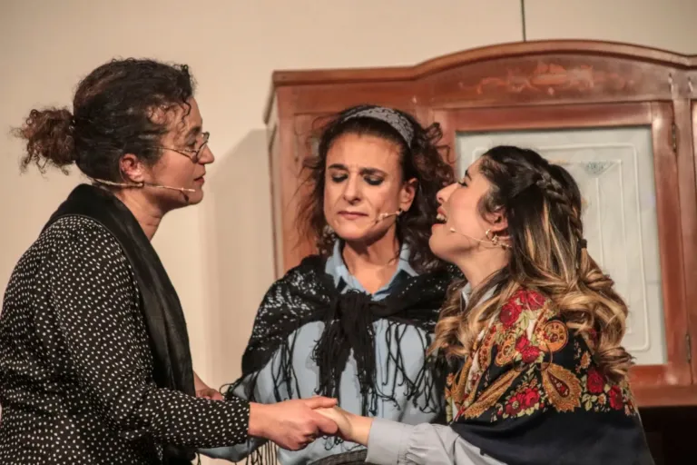 Scuru, Compagnia Teatrale Jonica: foto di scena