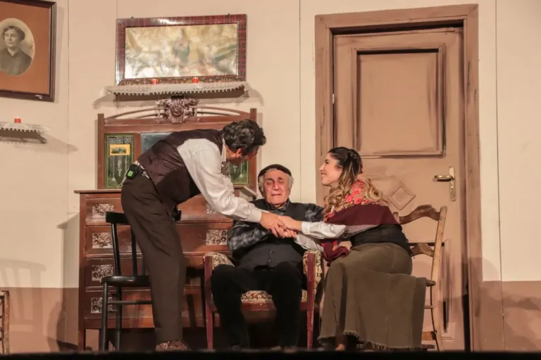 Scuru, Compagnia Teatrale Jonica: foto di scena