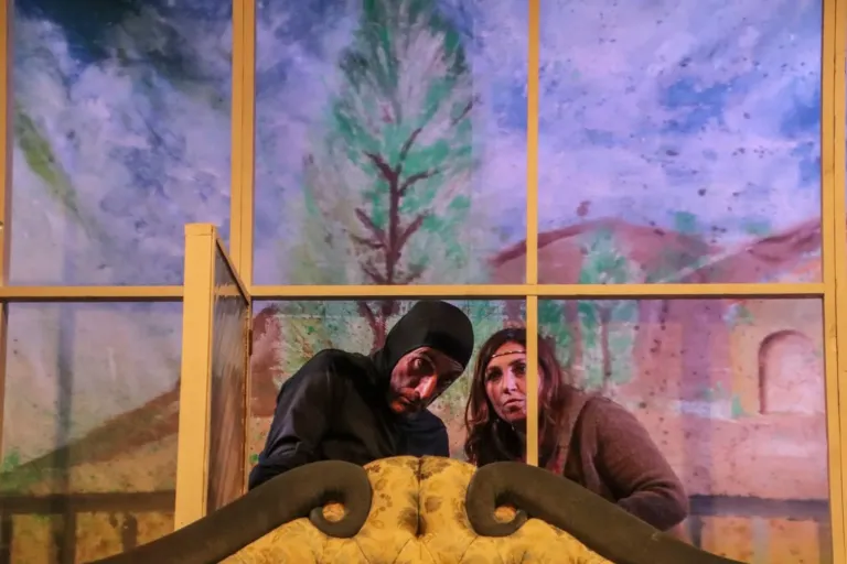 Una parente di troppo, Compagnia Teatrale Jonica: foto di scena