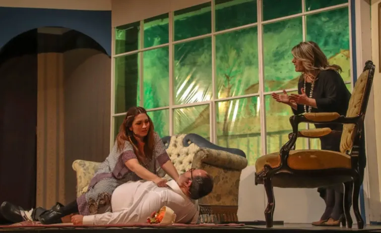 Una parente di troppo, Compagnia Teatrale Jonica: foto di scena
