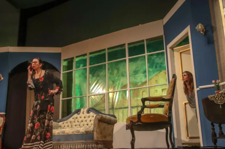 Una parente di troppo, Compagnia Teatrale Jonica: foto di scena