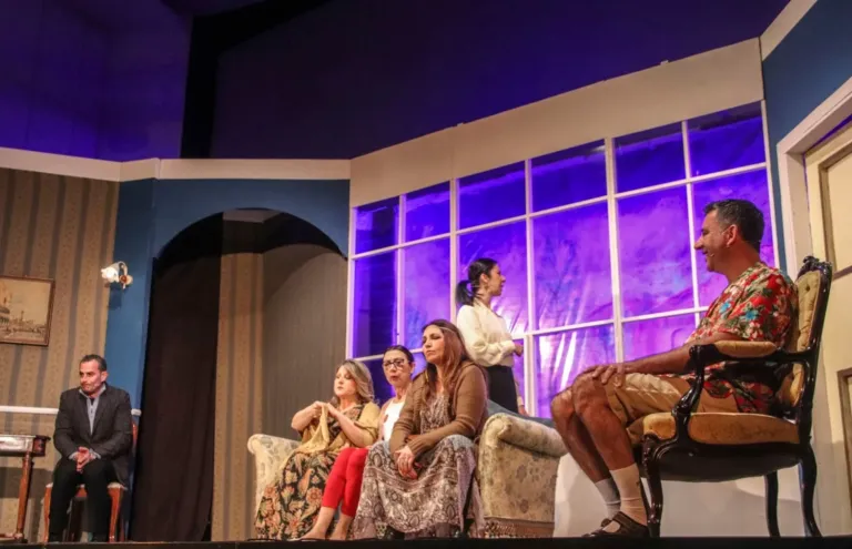 Una parente di troppo, Compagnia Teatrale Jonica: foto di scena