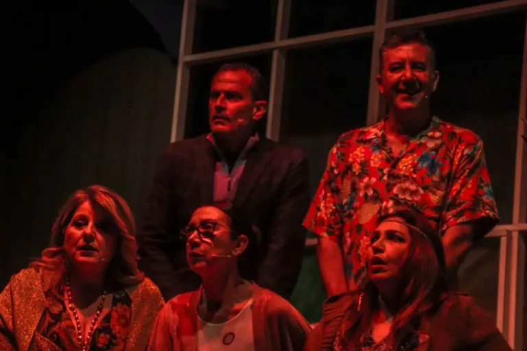 Una parente di troppo, Compagnia Teatrale Jonica: foto di scena