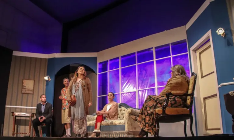 Una parente di troppo, Compagnia Teatrale Jonica: foto di scena
