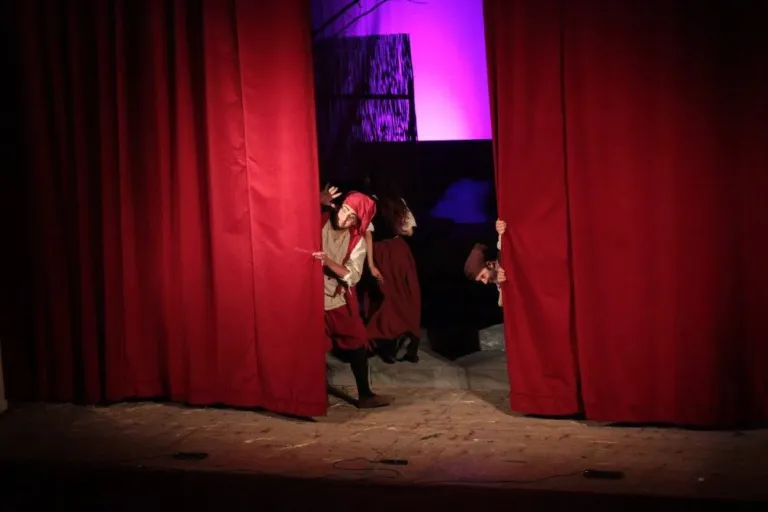 L'arte della beffa, Compagnia Teatrale Jonica: foto di scena
