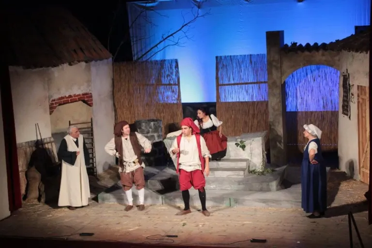 L'arte della beffa, Compagnia Teatrale Jonica: foto di scena