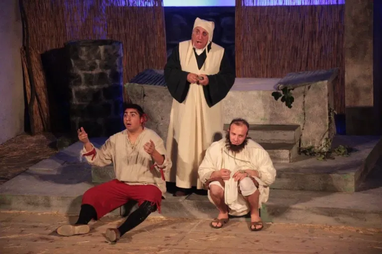 L'arte della beffa, Compagnia Teatrale Jonica: foto di scena