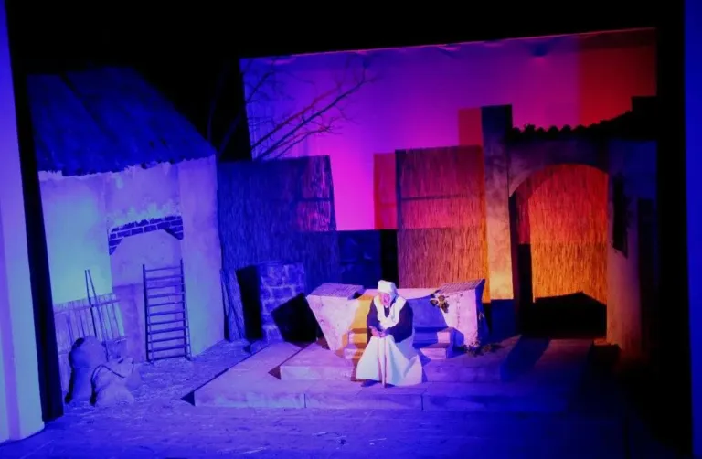 L'arte della beffa, Compagnia Teatrale Jonica: foto di scena