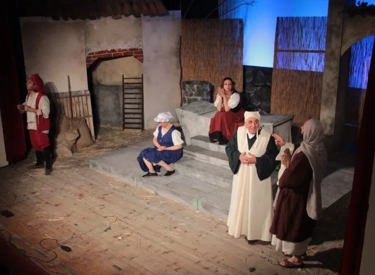 L'arte della beffa, Compagnia Teatrale Jonica: foto di scena