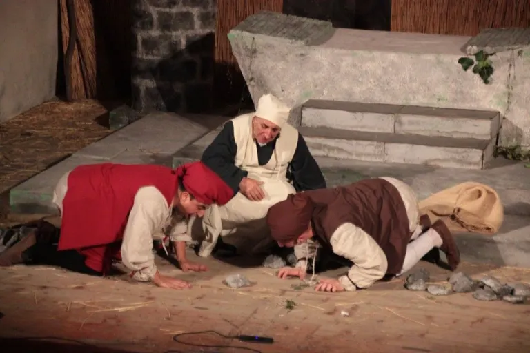 L'arte della beffa, Compagnia Teatrale Jonica: foto di scena