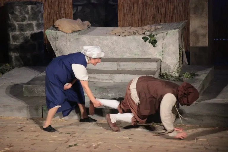 L'arte della beffa, Compagnia Teatrale Jonica: foto di scena