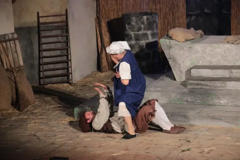 L'arte della beffa, Compagnia Teatrale Jonica: foto di scena