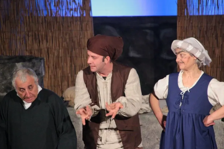 L'arte della beffa, Compagnia Teatrale Jonica: foto di scena