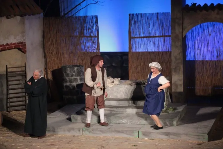 L'arte della beffa, Compagnia Teatrale Jonica: foto di scena