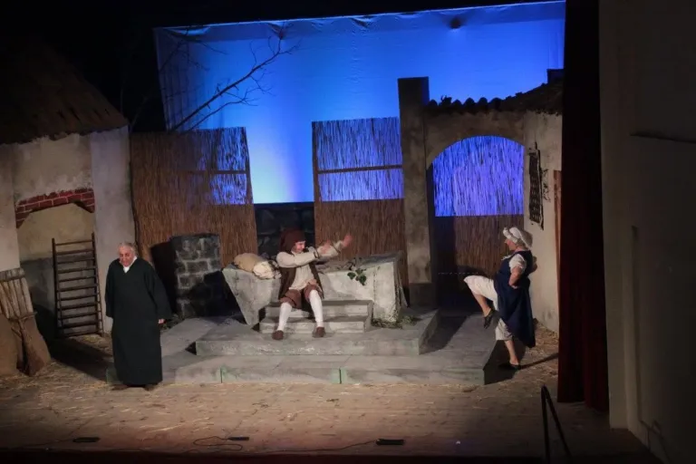 L'arte della beffa, Compagnia Teatrale Jonica: foto di scena