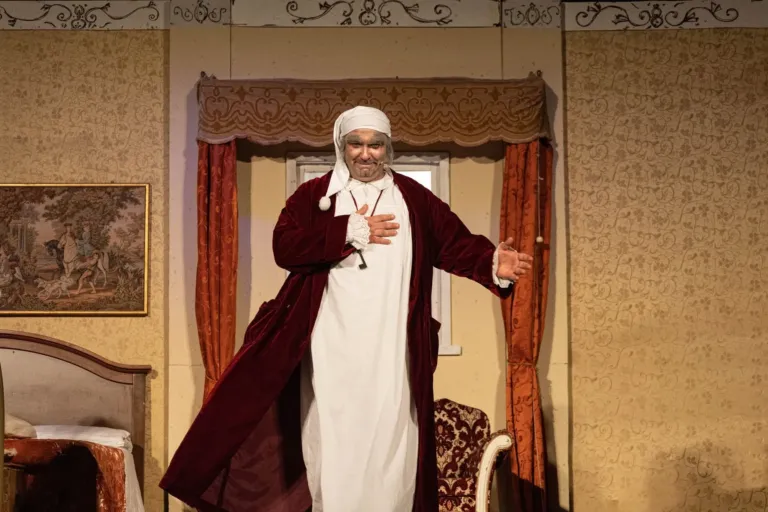 Il malato immaginario, Compagnia Teatrale Jonica: foto di scena