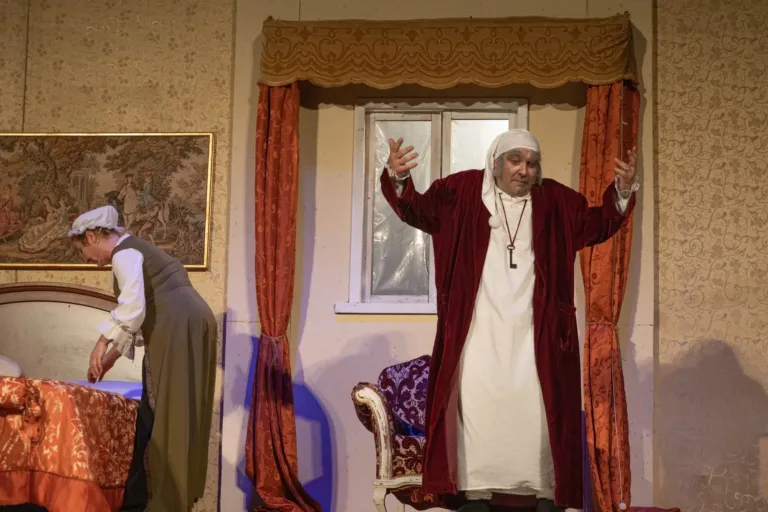 Il malato immaginario, Compagnia Teatrale Jonica: foto di scena
