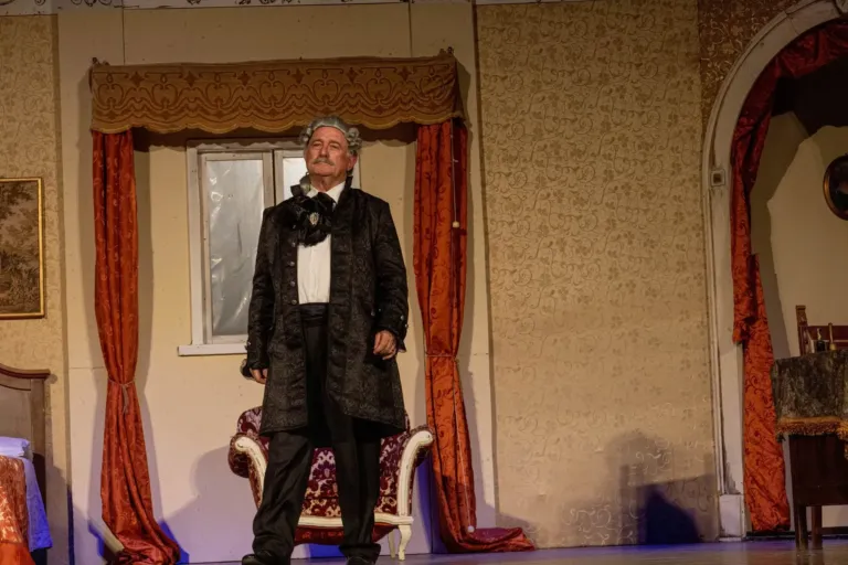 Il malato immaginario, Compagnia Teatrale Jonica: foto di scena
