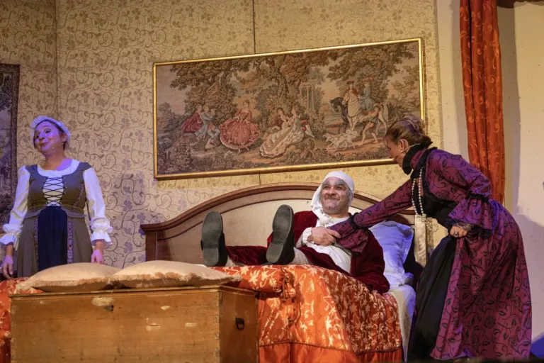 Il malato immaginario, Compagnia Teatrale Jonica: foto di scena