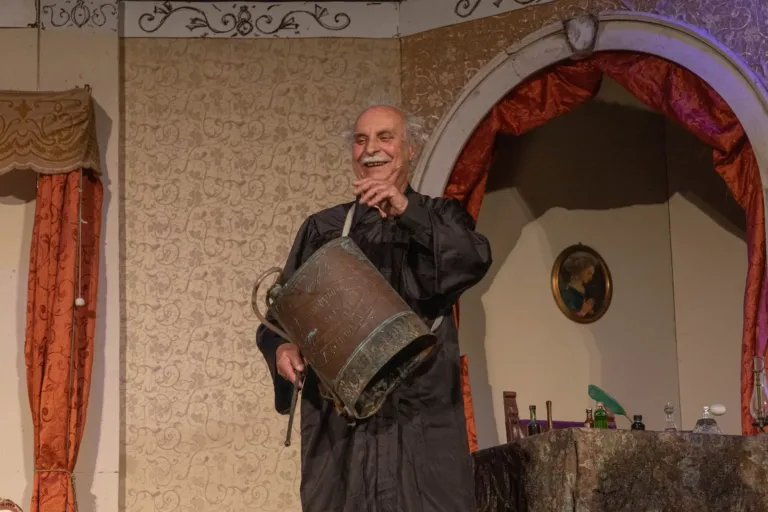 Il malato immaginario, Compagnia Teatrale Jonica: foto di scena