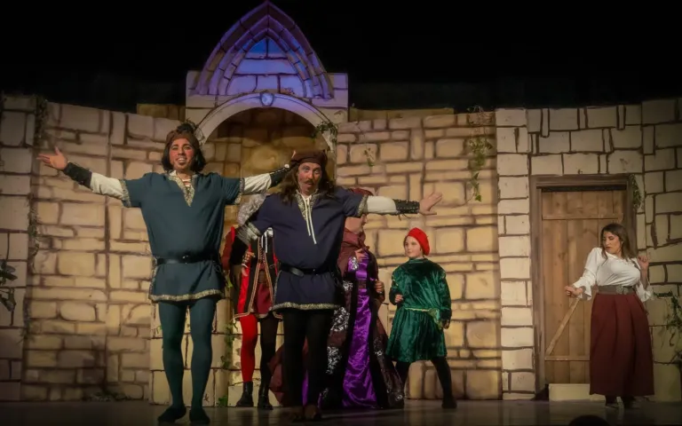 Le fortune di Tofulu, Compagnia Teatrale Jonica: foto di scena