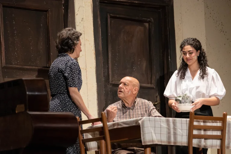 Uno sguardo dal ponte, foto di scena